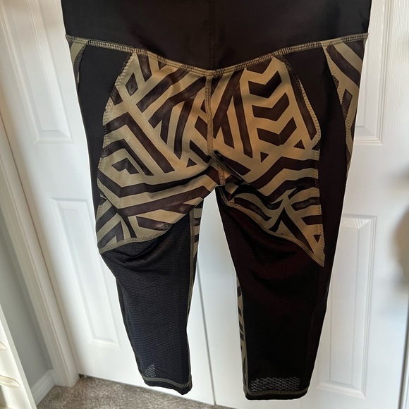 Lululemon crops chevron - Picture 4 of 5
